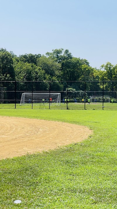 Fort Washington Park Softball Field photo 4