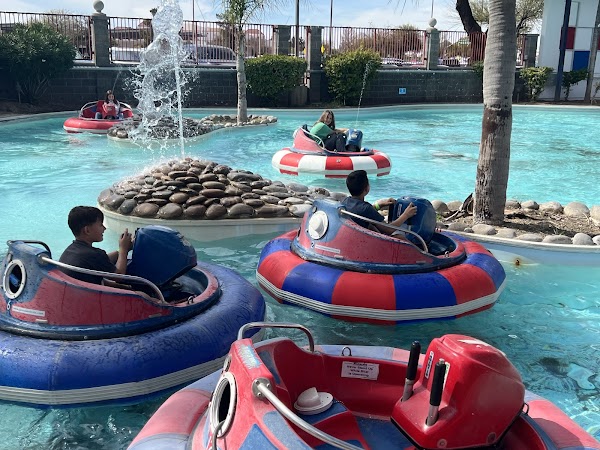 Funtasticks Family Fun Park photo 2