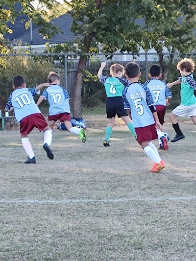 Oaks Dads' Club Candlelight Fields photo 2