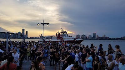 P3: Pier 40 Baseball and Softball photo 4