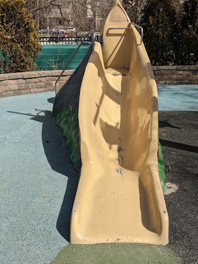 Palisades Recreation Center & Playground photo 4