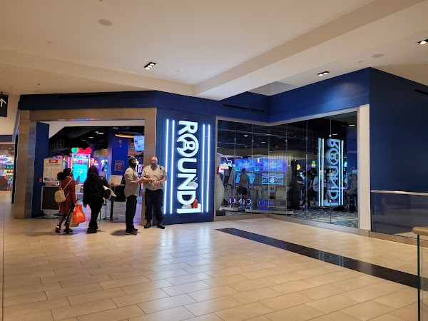 Round1 Bowling & Arcade Fashion District Philadelphia photo 2