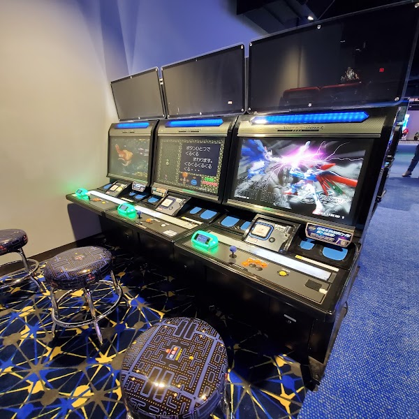 Round1 Bowling & Arcade Fashion District Philadelphia photo 3