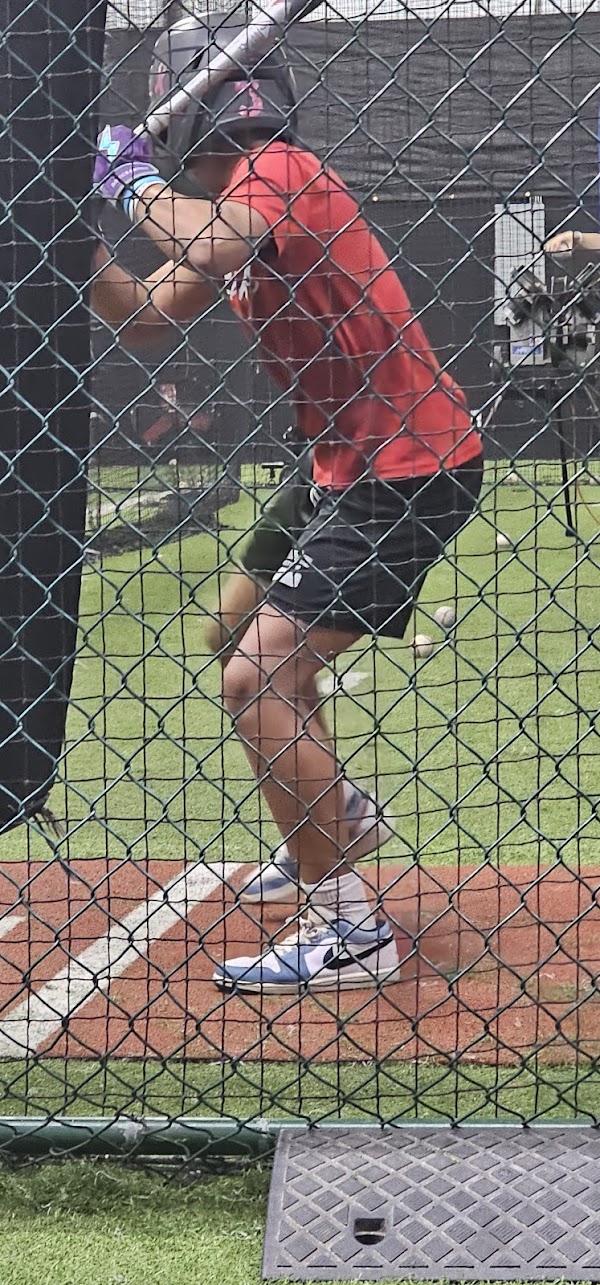 V8 Indoor Training photo 2